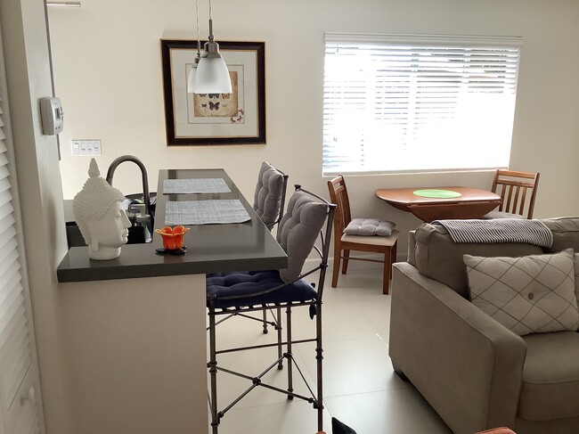 Building Photo - 2700 1st NE Ave