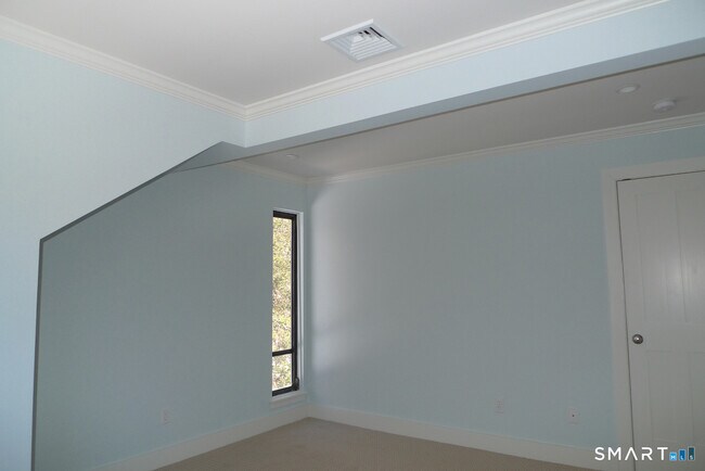 Building Photo - 342 Heritage Vlg