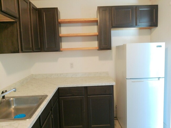 Building Photo - 829 Indiana Ave