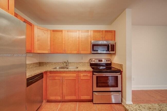 Building Photo - 9715 Hammocks Blvd