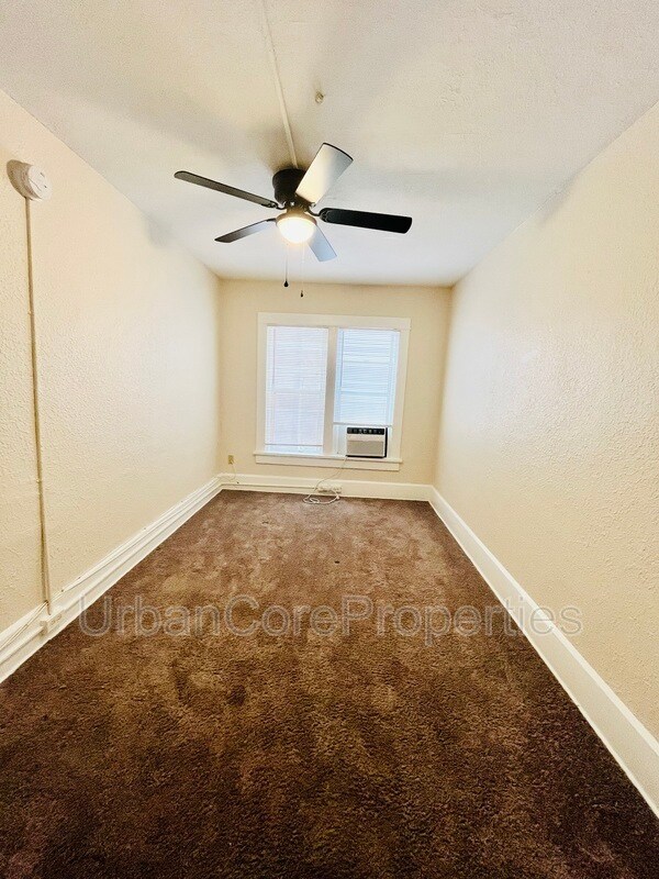 Building Photo - 232 4th St N