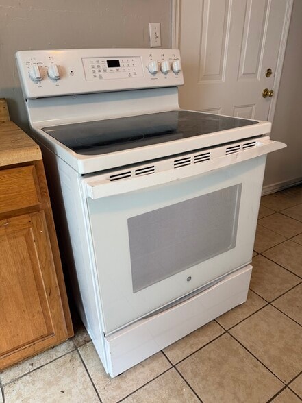 New Stove - 41 Derby St