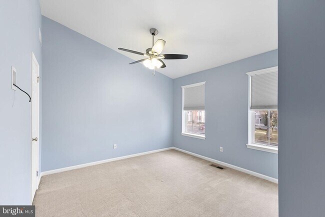 Building Photo - 219 Liberty Dr