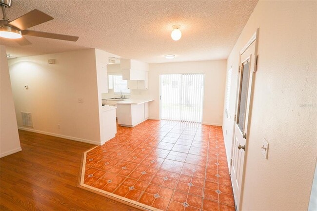 Building Photo - 918 Grape Ave