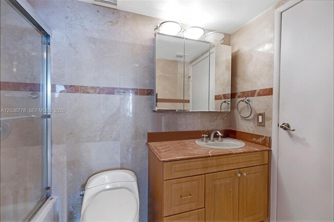 Building Photo - 7601 E Treasure Dr