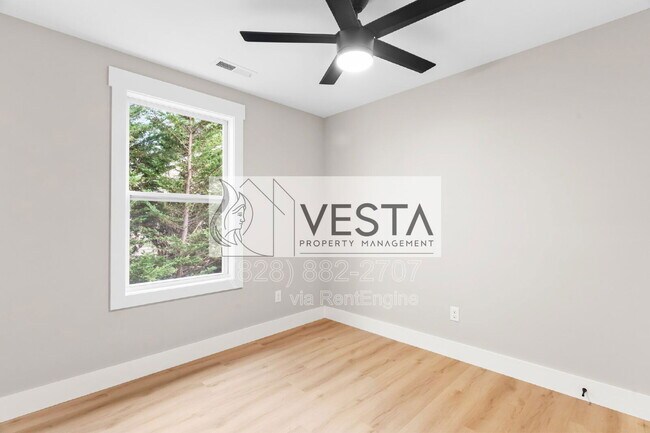 Building Photo - 192 Appalachian Way