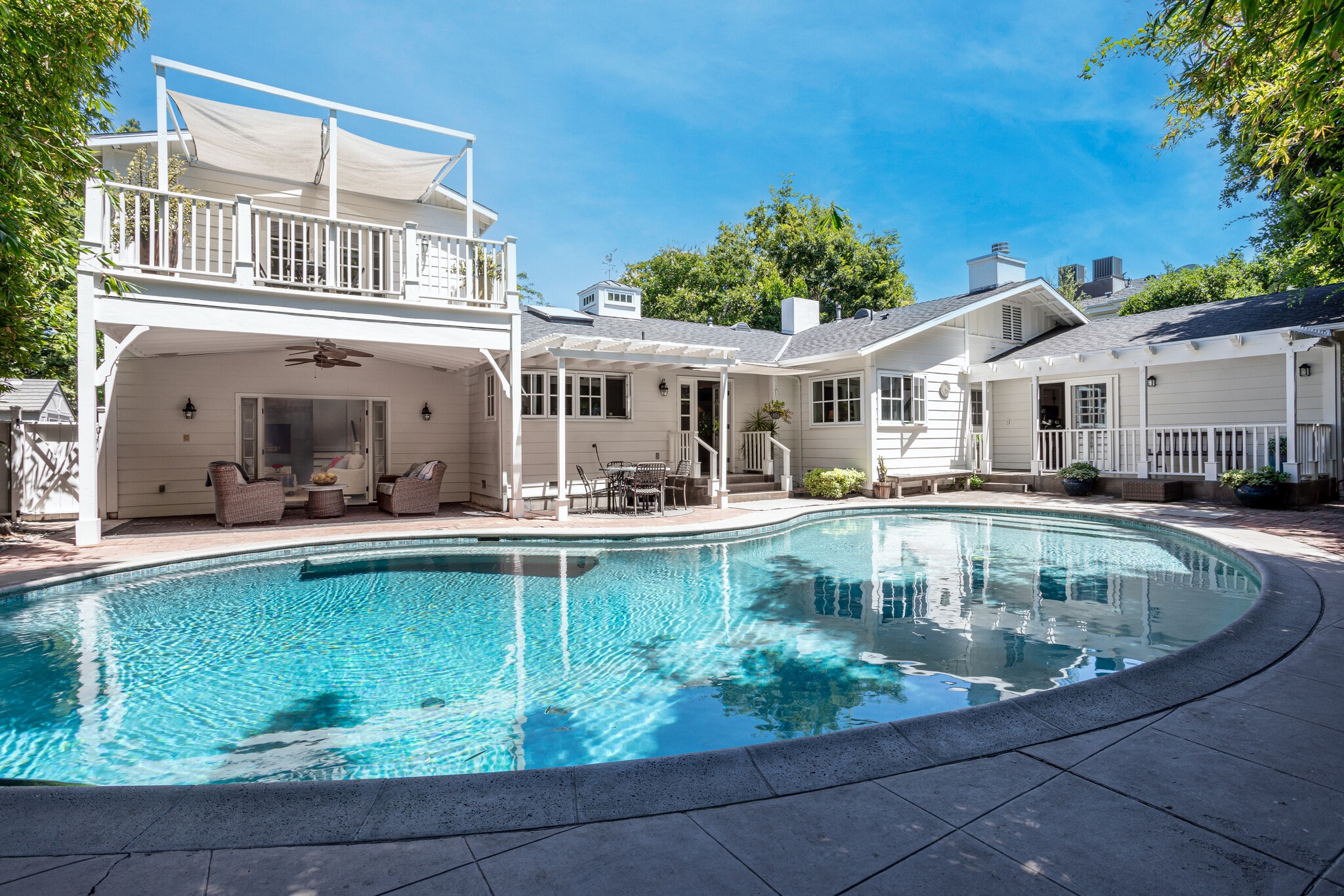 Building Photo - 4537 Agnes Ave