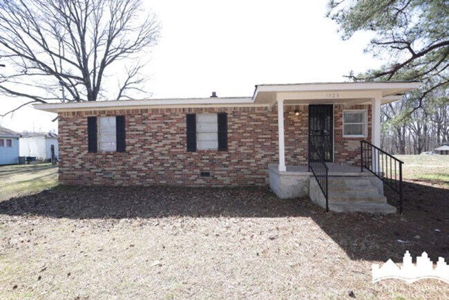 Building Photo - 1825 Fields Rd