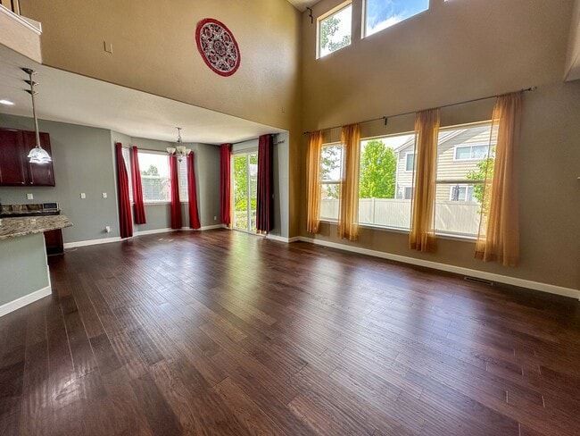 Building Photo - Horseshoe Ridge 4bd 3ba 2,522sq.ft. home FOR RENT!