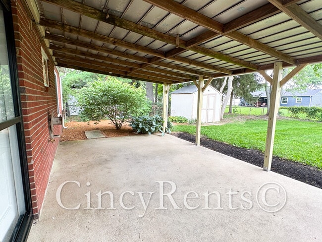 Building Photo - 988 Stratford Pl