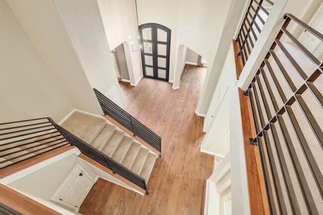 Building Photo - 8216 Fern Bluff Ave