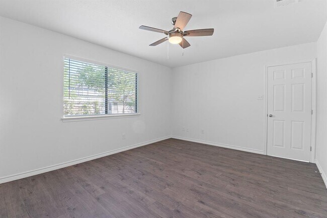 Building Photo - 11500 Ruffed Grouse Dr