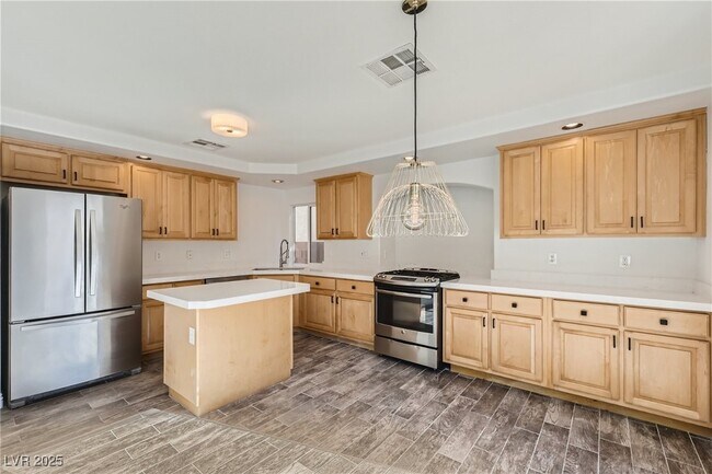 Building Photo - 6615 Melodic Ct