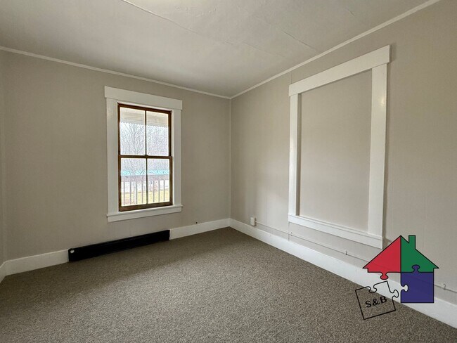 Building Photo - 4 Cogswell St