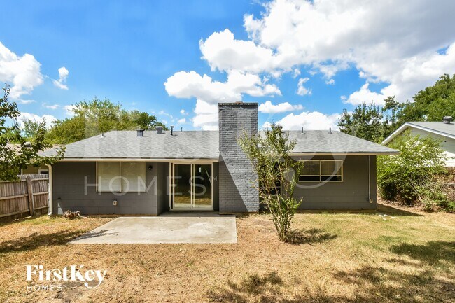 Building Photo - 11822 El Sendero St