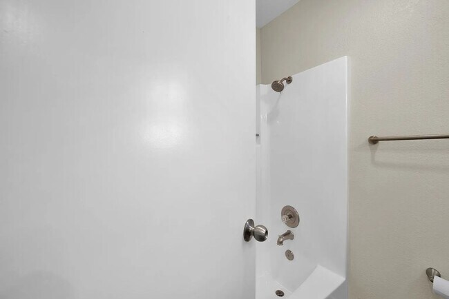 Building Photo - Downtown Vacaville 1Bed/1Bath