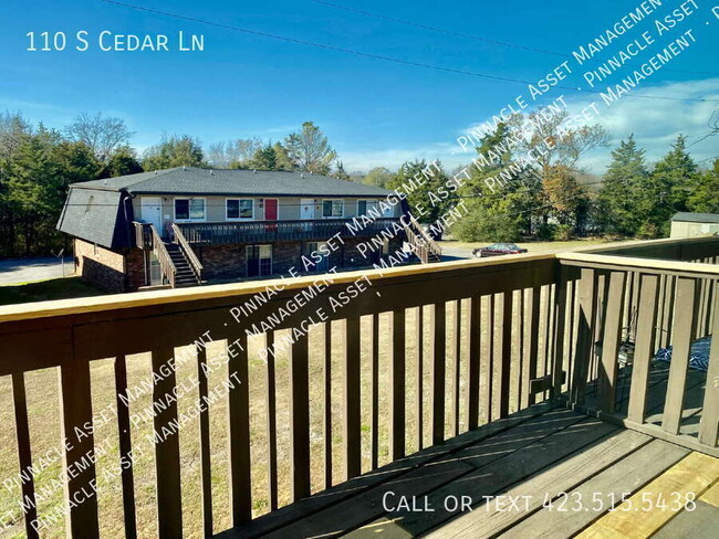Building Photo - 110 S Cedar Ln