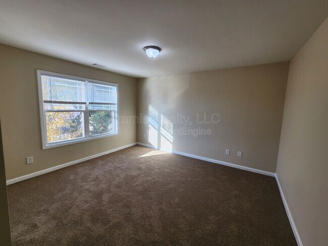 Building Photo - 1428 Autumn Wood Trail