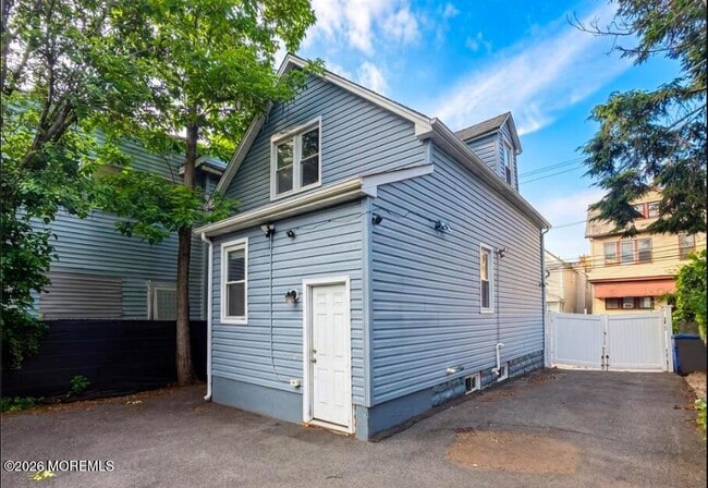 Building Photo - 18 Grove Terrace
