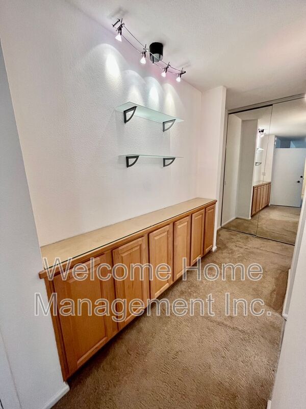 Building Photo - 1240 Walker Ave
