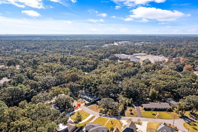 Building Photo - 2/2 with carport - fenced backyard