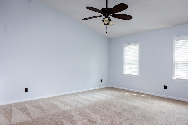 Building Photo - 206 Maumee Ct