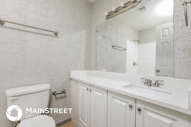 Building Photo - 1381 Puritan St