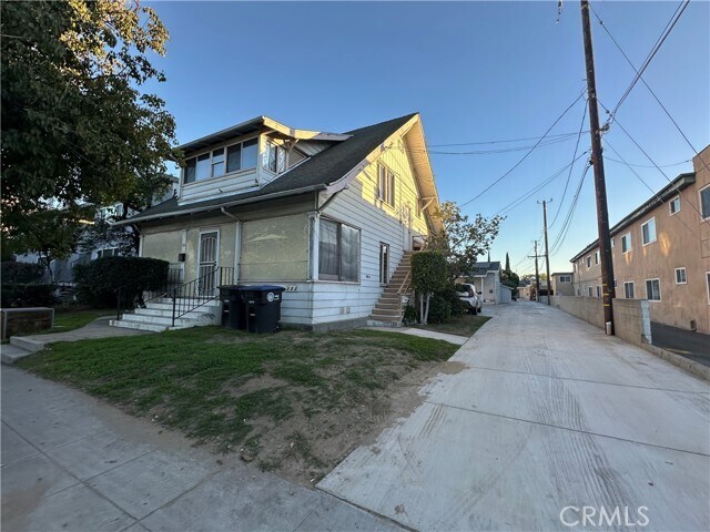 Primary Photo - 352 W Chevy Chase Dr