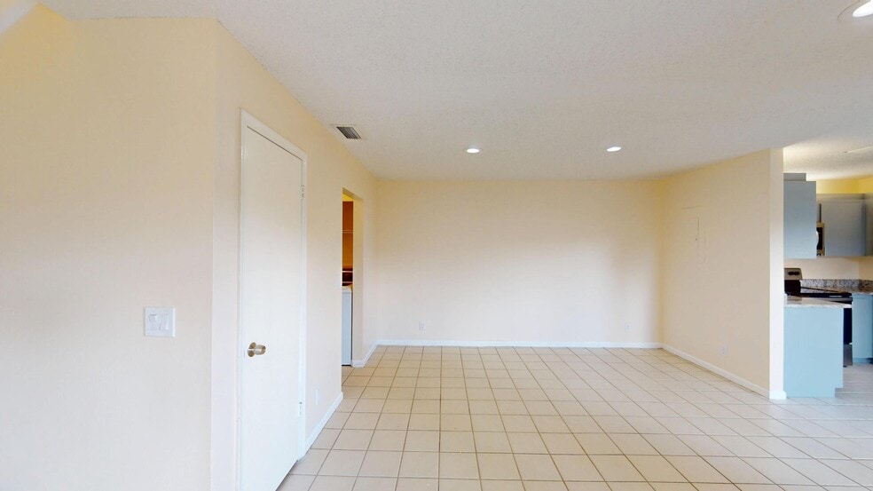 Building Photo - 1921 N Congress Ave