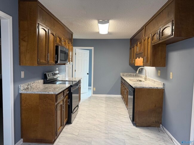 Building Photo - 1006 Wood Cir