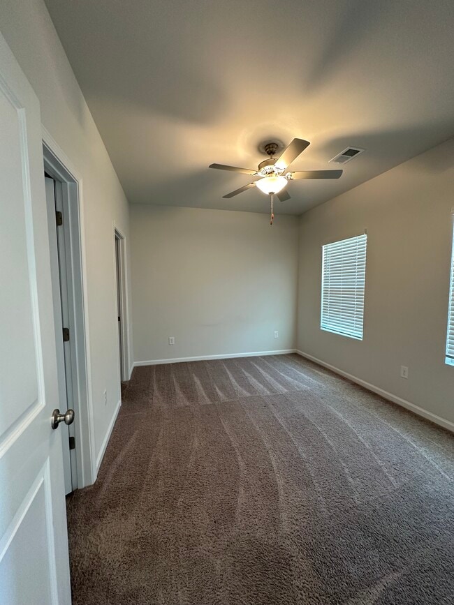 Building Photo - 757 Lambeth Ln