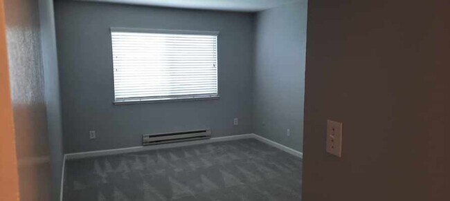 Building Photo - Bright and Spacious, 1 bedroom 1 bath