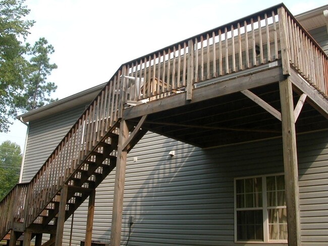 Building Photo - 147 Thompson Hill Overlook Dr