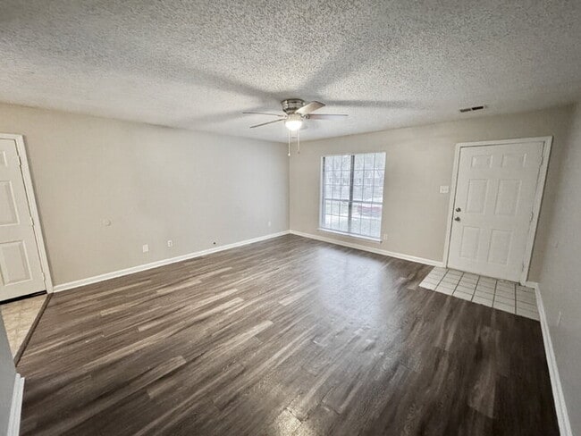 Building Photo - 3914 Longsneck Cove