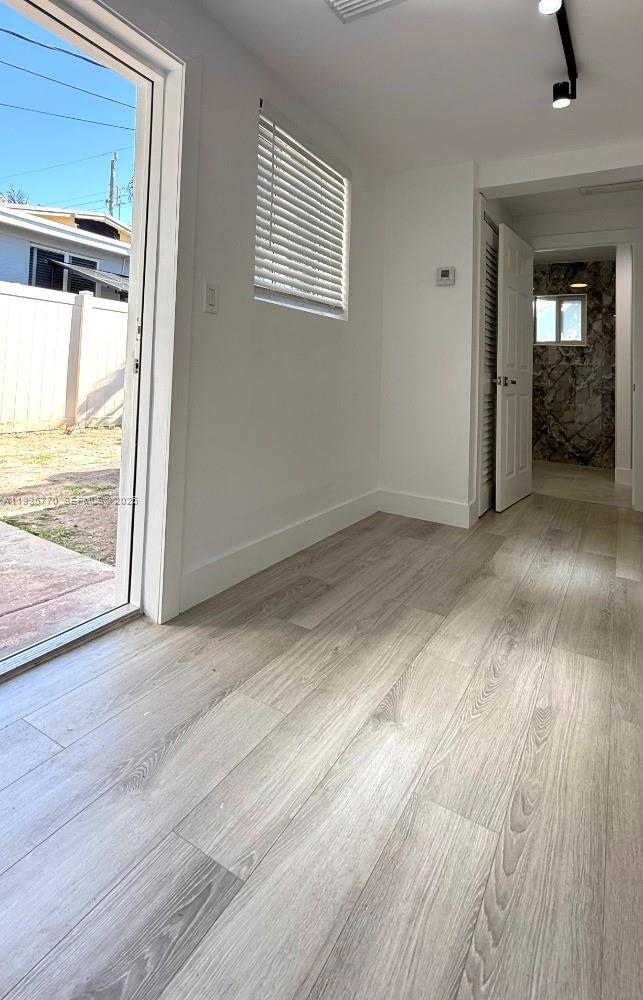 Building Photo - 716 NE 7th St