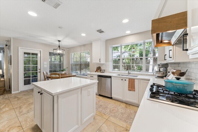 Building Photo - 178 W Greywing Cir