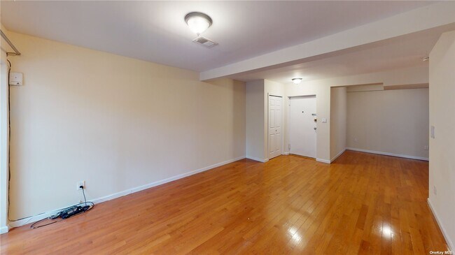 Building Photo - 110-19 72nd Rd