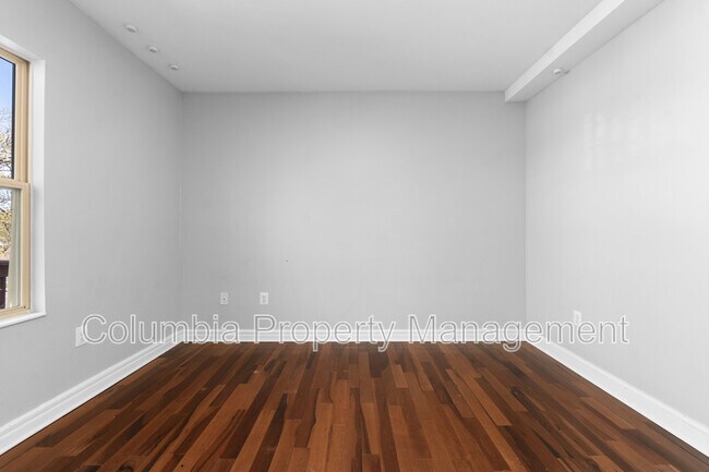 Building Photo - 1829 Providence St NE