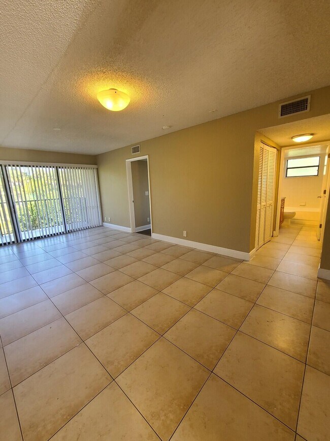 Building Photo - 1601 Balfour Point Dr