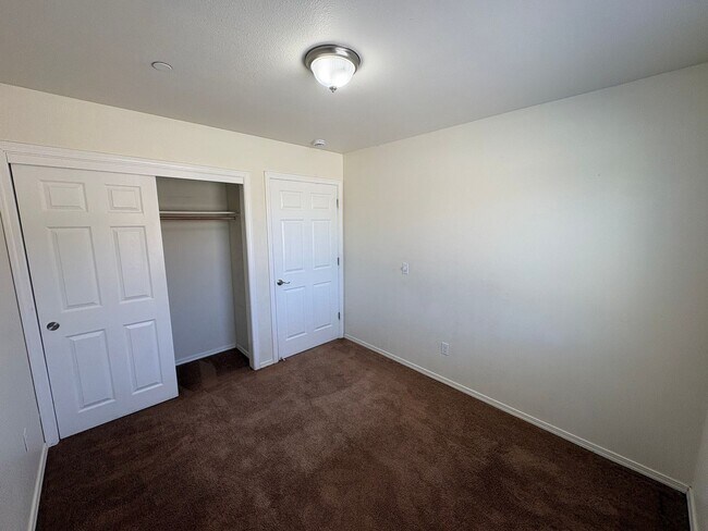 Building Photo - 2111 Bella Oaks Dr