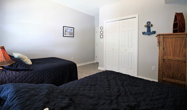 Building Photo - Updated Furnished Condo in Niceville!