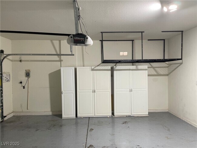 Building Photo - 8825 W Torino Ave