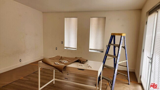 Building Photo - 7008 Vista Del Mar Ln