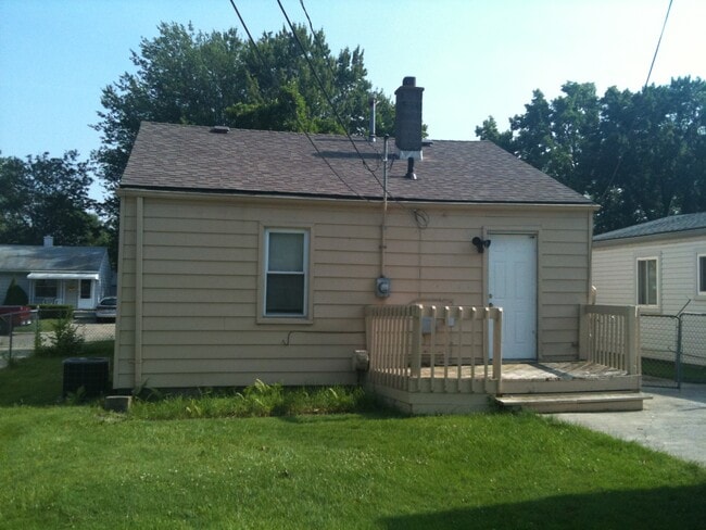 Building Photo - 127 E Dallas Ave