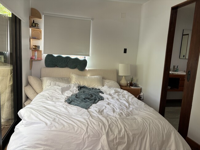 3rd bedroom - 11818 Pacific Ave