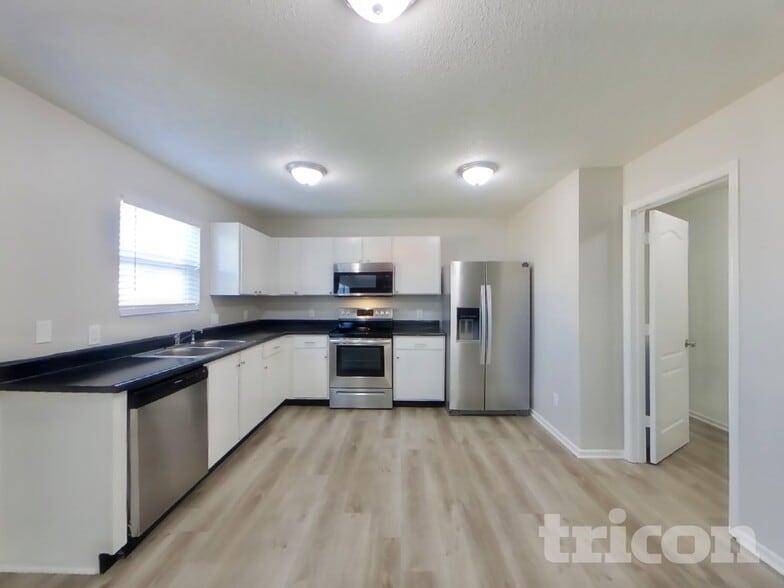 Building Photo - 6238 Monteo Ln