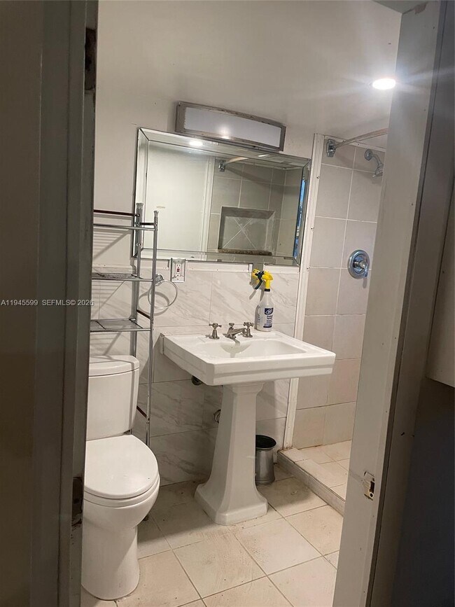 Building Photo - 3XXX Jackson Blvd