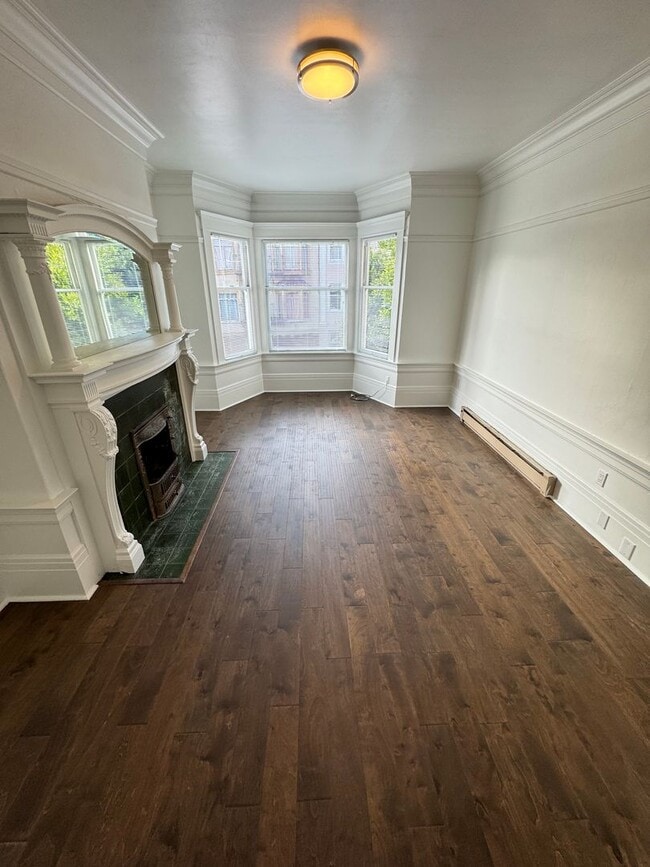 Building Photo - 1020-1024 Leavenworth Street