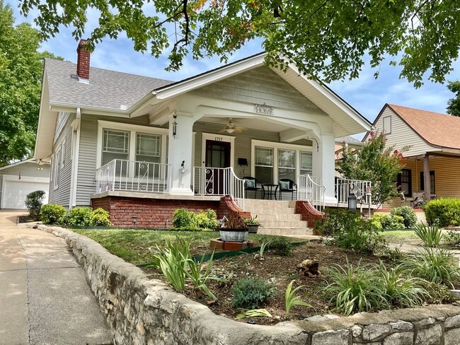 Primary Photo - Absolutely stunning 1921 Craftsman style b...