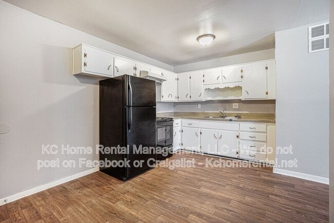 Building Photo - 620 N 13th Terrace